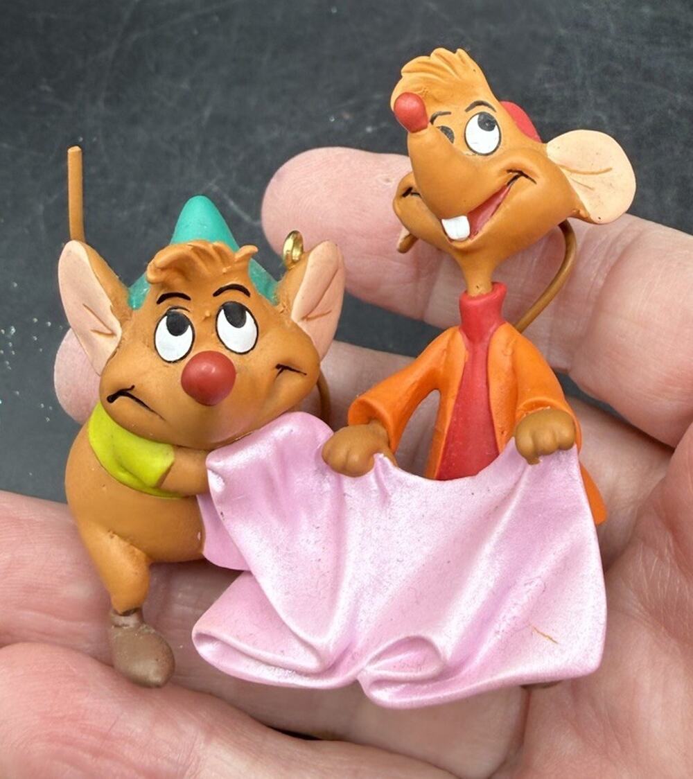Hallmark Disney Cinderella Ornament Sewing For Cinderelly Jaq & Gus No Box LO29